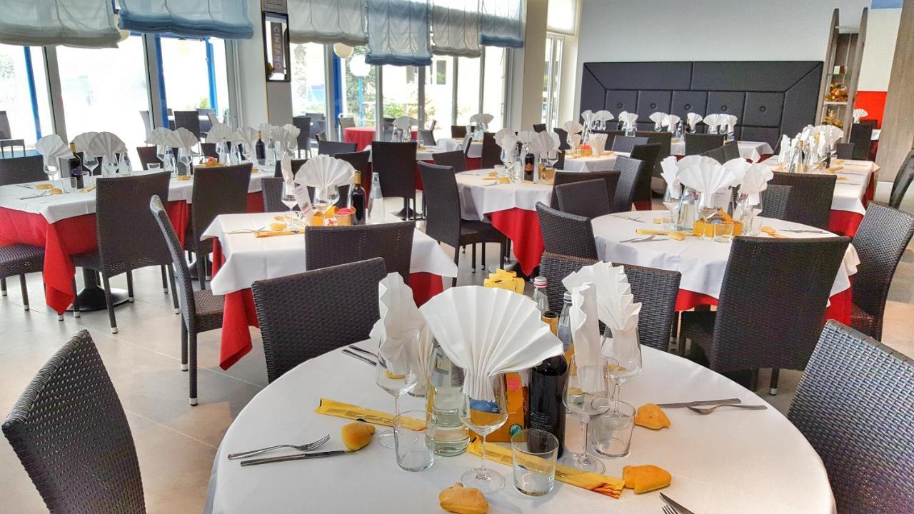 Hotel Alla Terrazza Бибионе Экстерьер фото