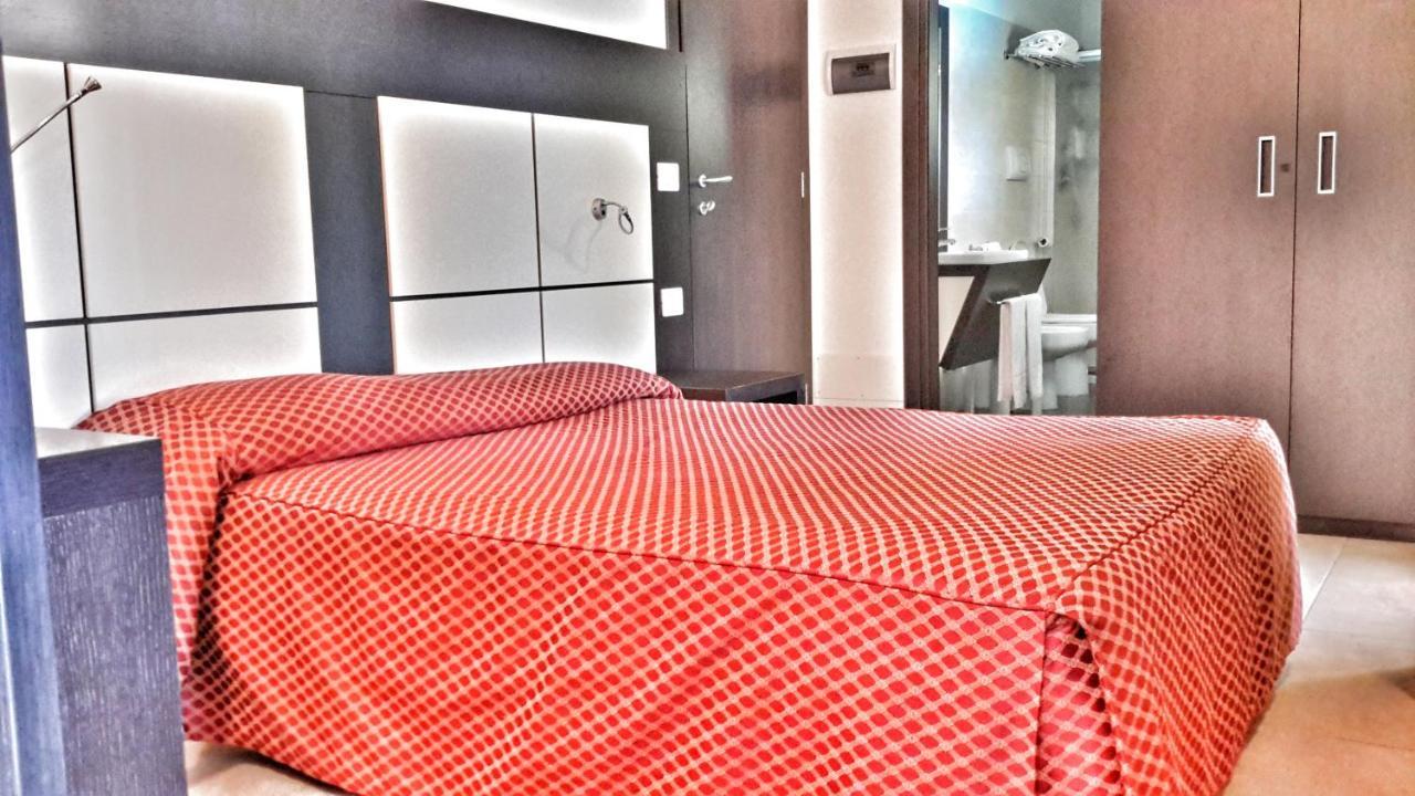 Hotel Alla Terrazza Бибионе Экстерьер фото